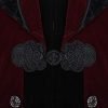 Detalle de chaqueta Victoriana Granate